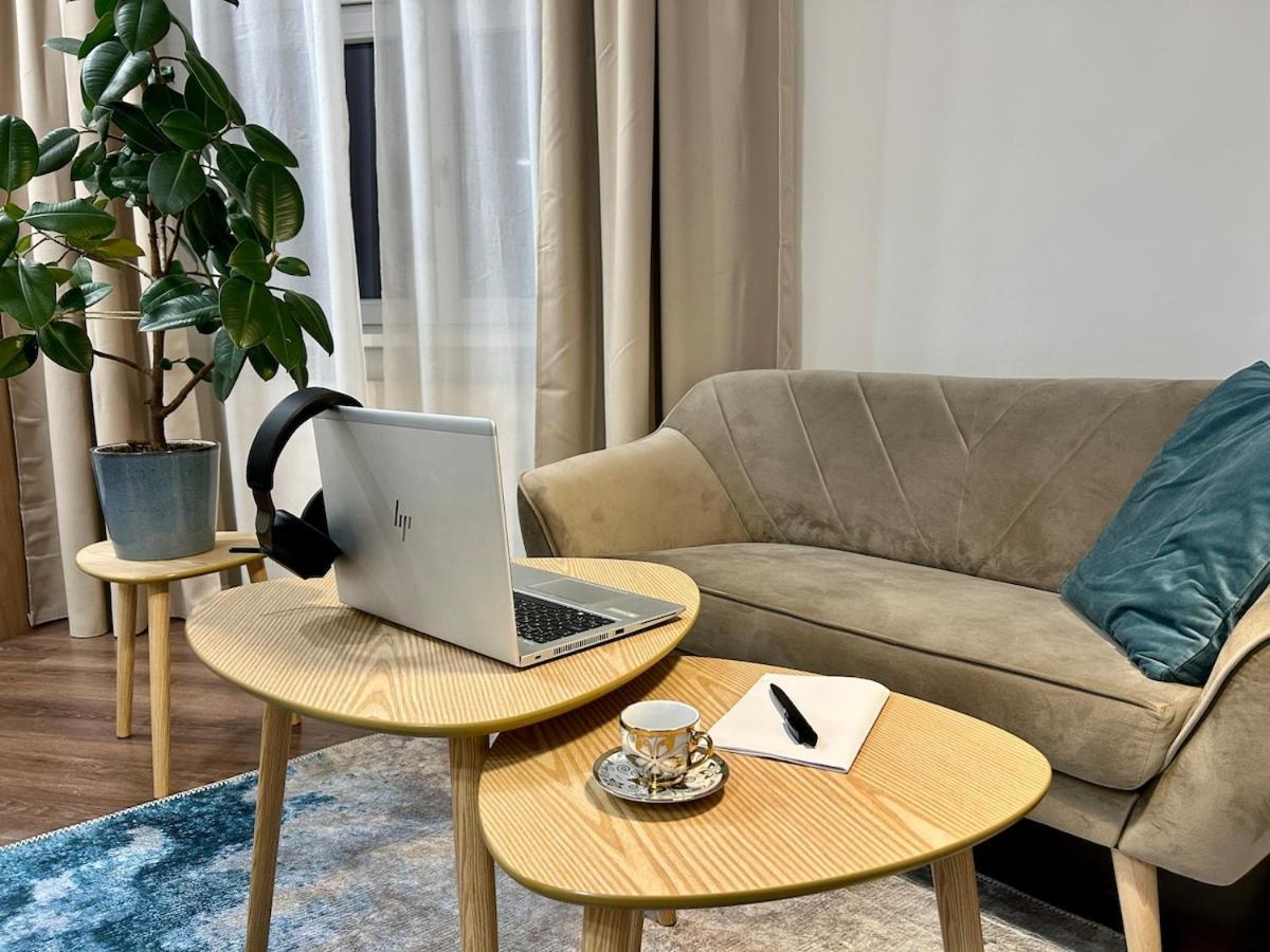 Charm Deco Near Old Town, All-friendly Apartamento *